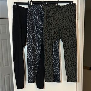 Lot of 3 Size L Womens Old Navy Activewear Leggings